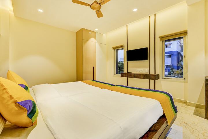 Room 12 of 26