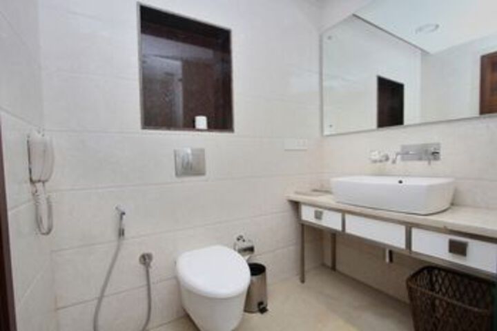 Room 2 of 23