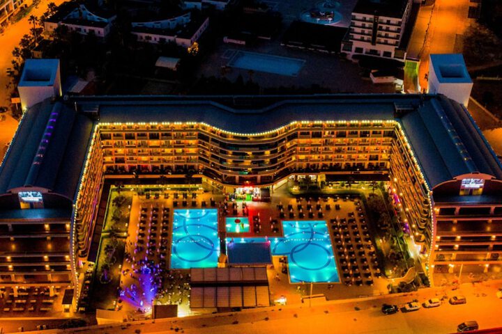 Hotel 163 of 170