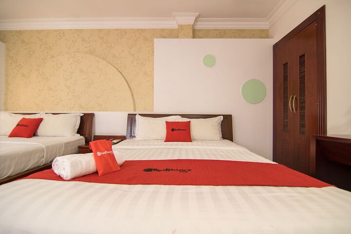 Room 8 of 35