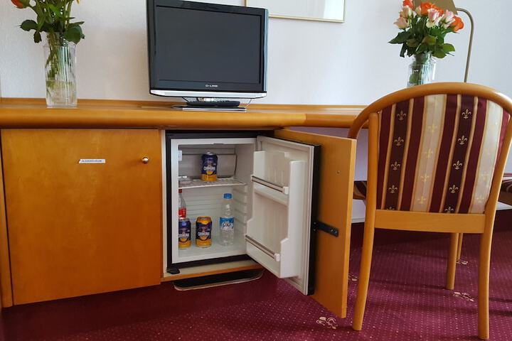 Room 4 of 45
