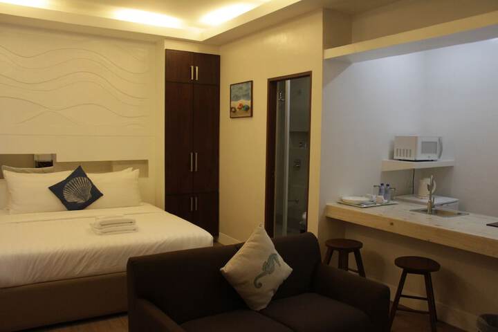 Room 15 of 42