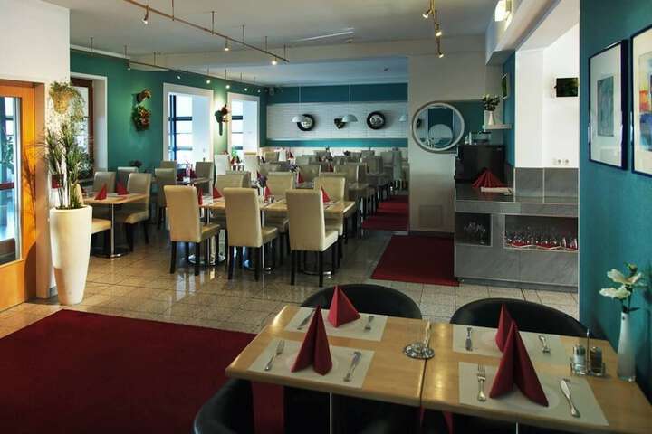 Dining Photos