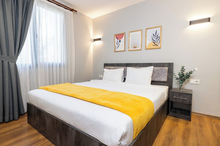 Room 15 of 25