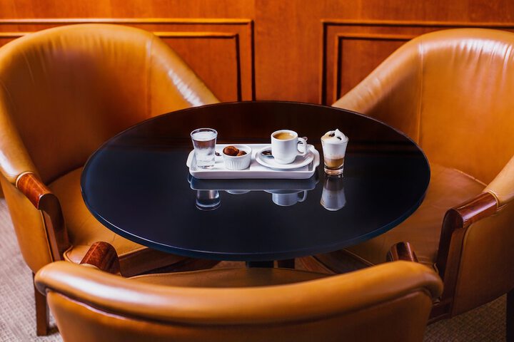 Lounge 68 of 85