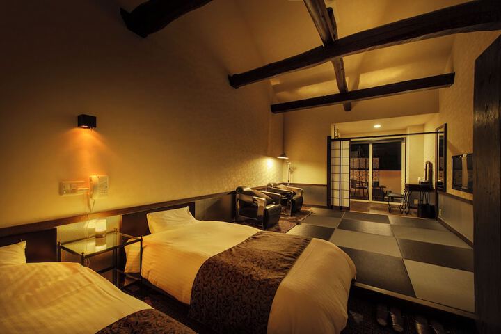 Room 25 of 118
