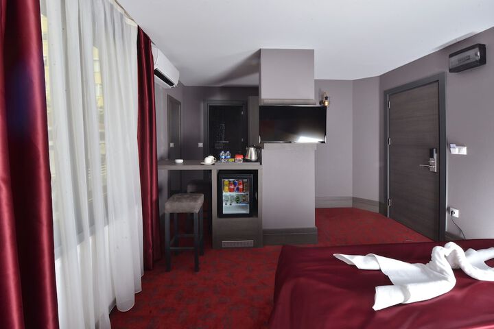 Room 8 of 44