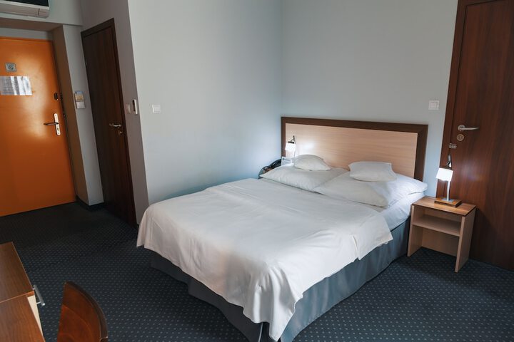 Room 61 of 92