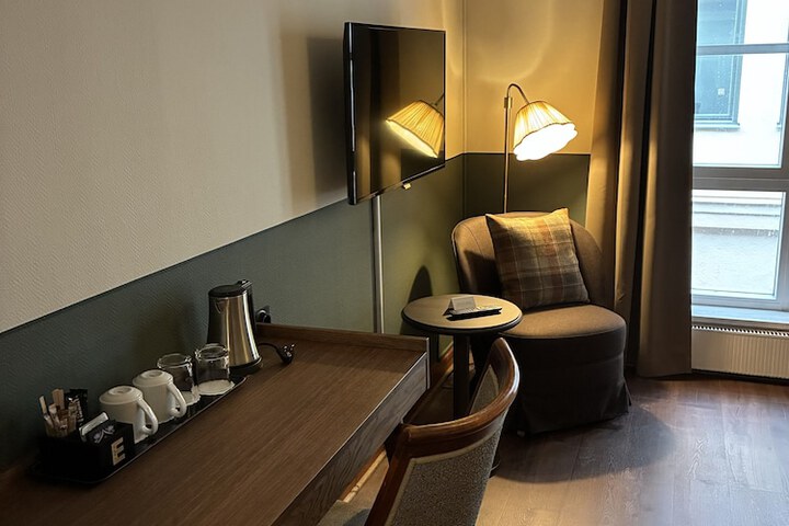 Room 18 of 34