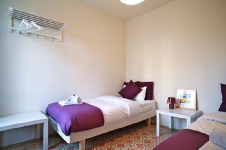Room 7 of 14