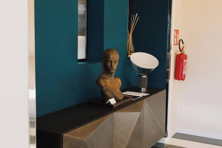Hotel Interior 102 of 118