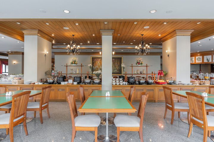 Dining 50 of 60