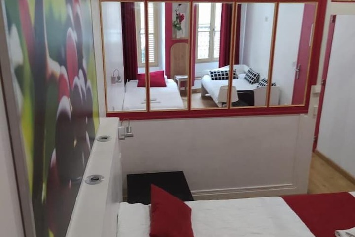 Room 7 of 53