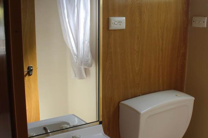 Room 56 of 76