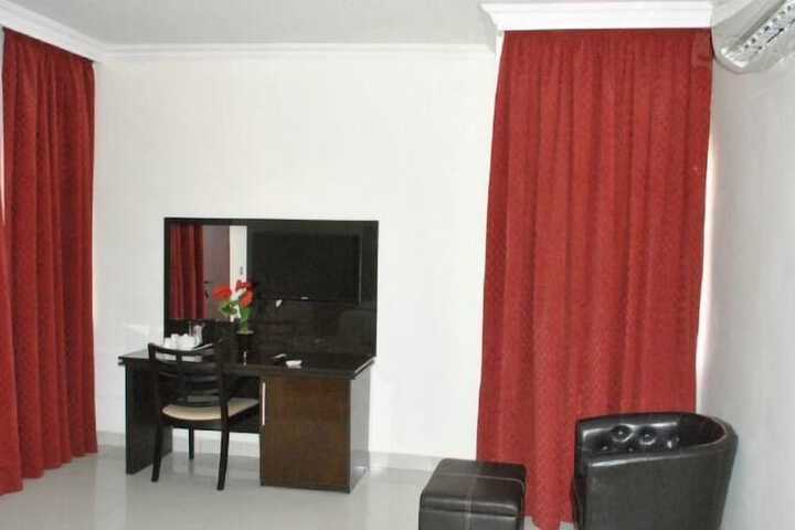 Room 9 of 26