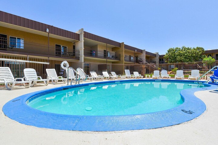 Hotel with Pool