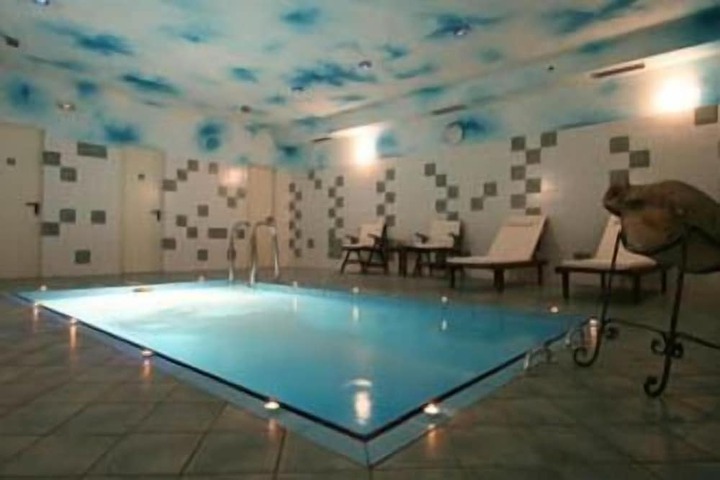 Pool Hotel