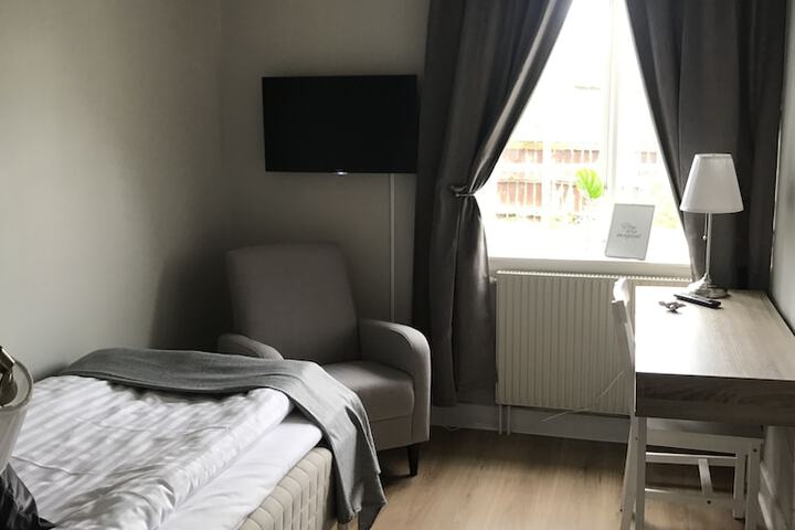 Room 6 of 40