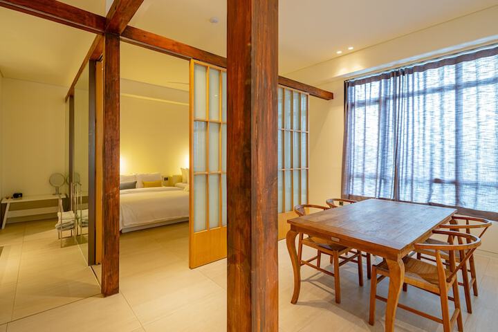 Room 30 of 90