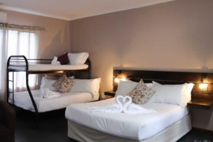 Room 8 of 34