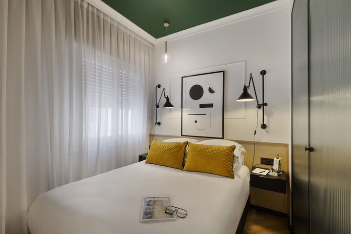 Room 19 of 39