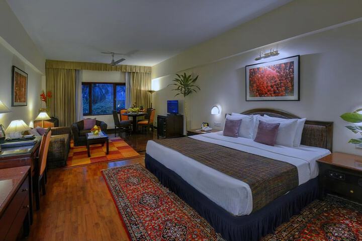 Room 15 of 37
