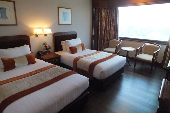 Room 5 of 42