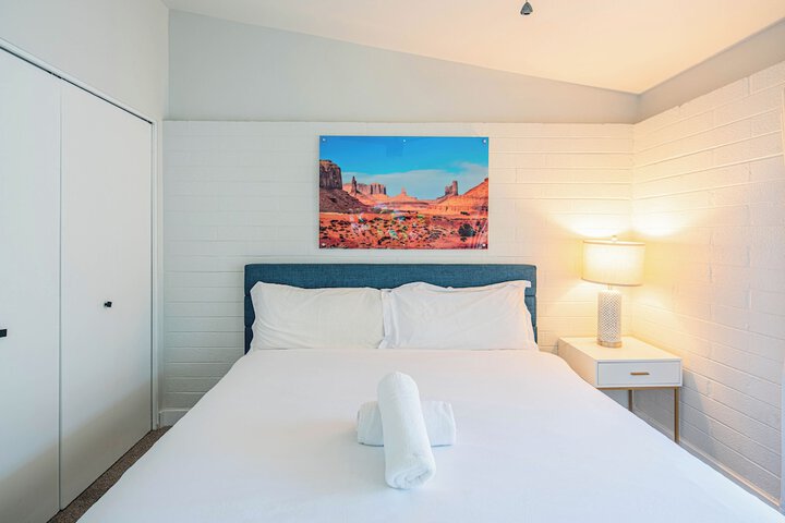 Room 5 of 31