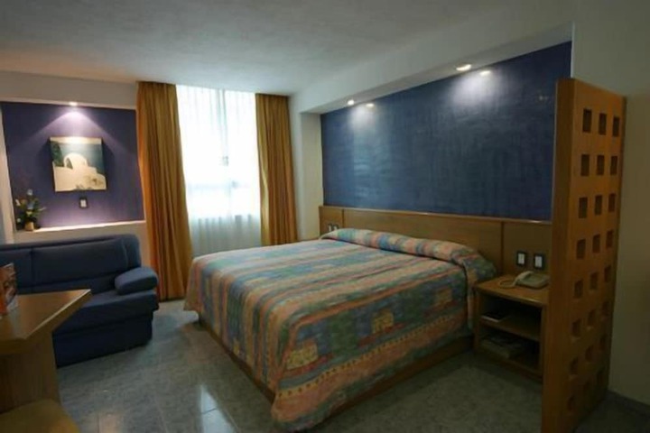 Room 13 of 28