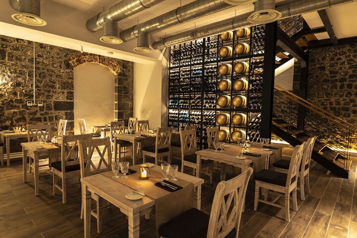 Dining 147 of 209