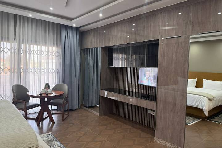 Room 16 of 48