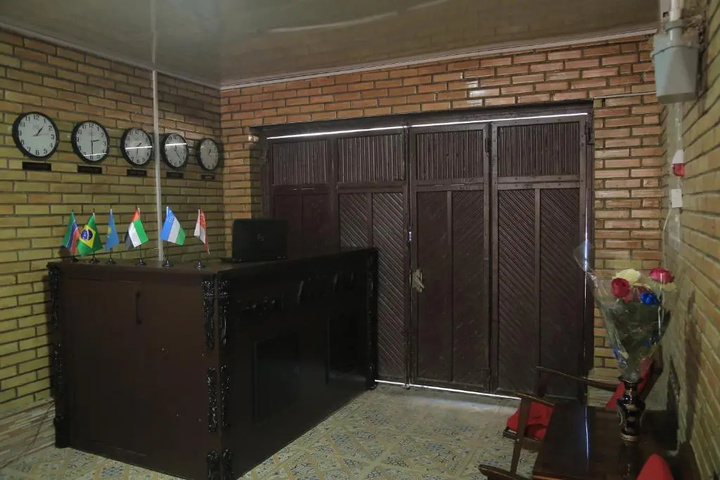 Room 11 of 13