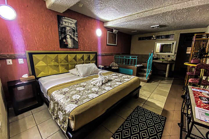 Room 19 of 46