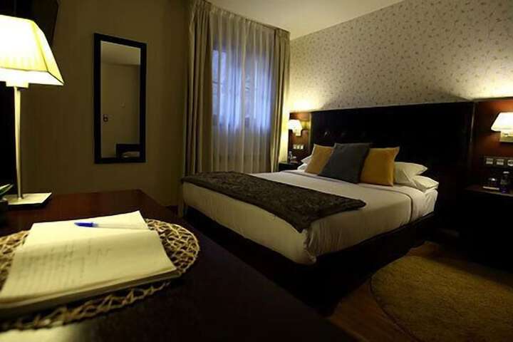 Room 15 of 54