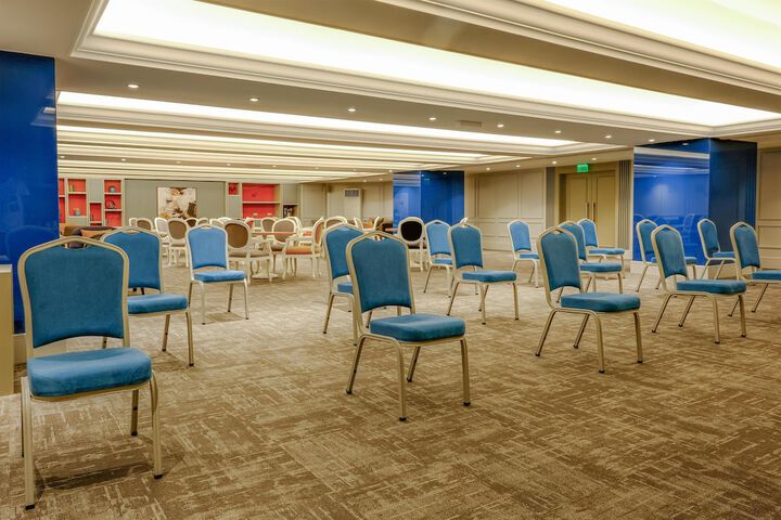 Business Center 178 of 242