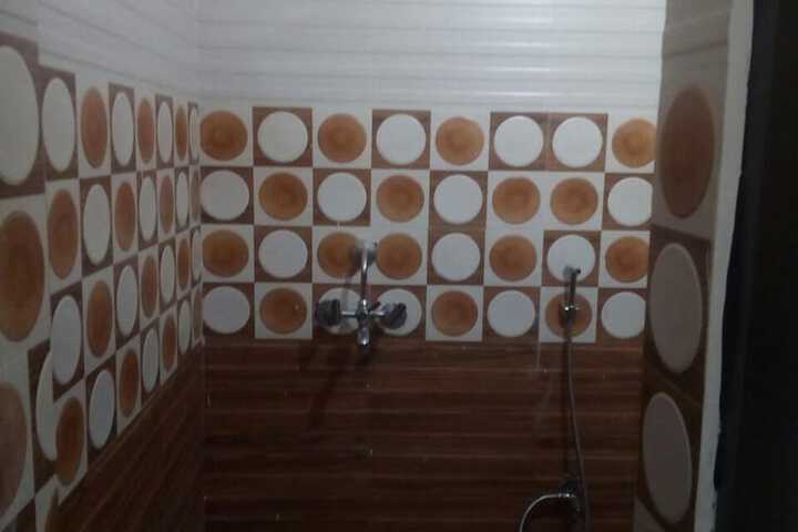 Room 17 of 32