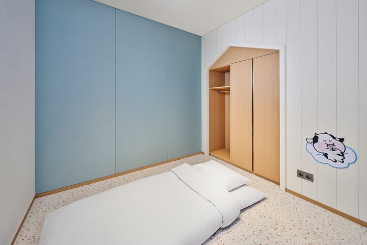 Room 27 of 107