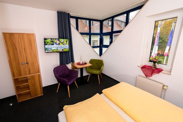 Room 10 of 30