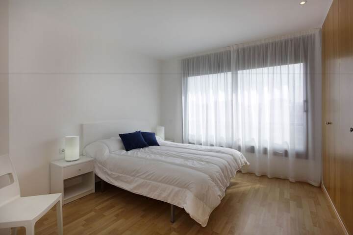 Room 7 of 32