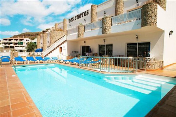 APARTAMENTOS LOS CROTOS BY BOSSH HOTELS