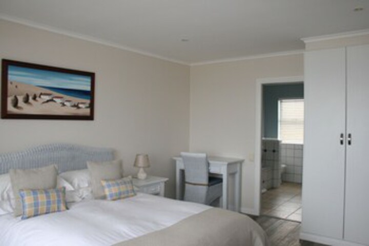 Room 48 of 60