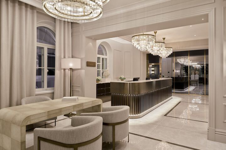 Concierge desk