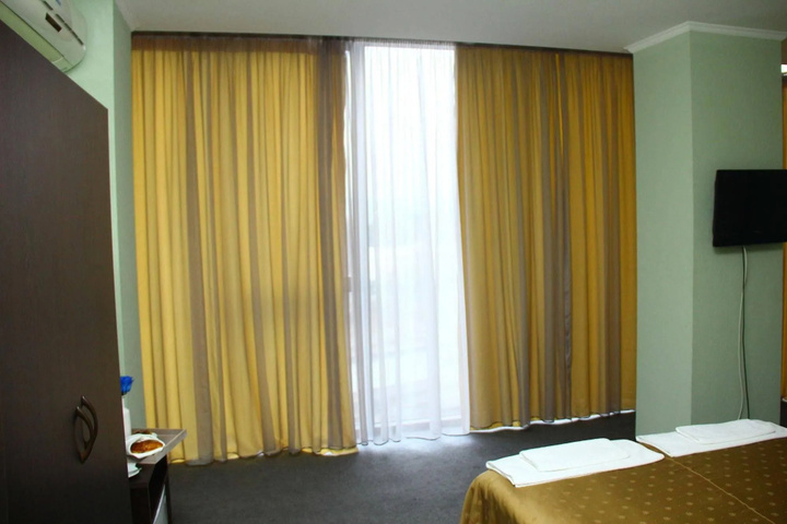 Room 3 of 15