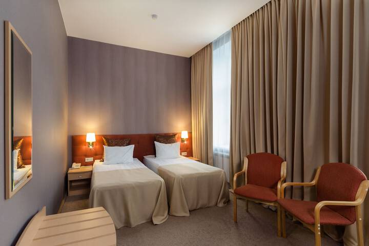 Room 3 of 35