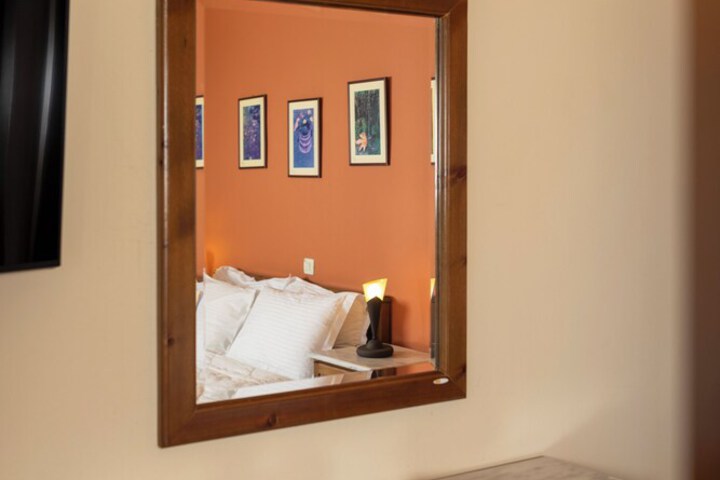 Room 32 of 88