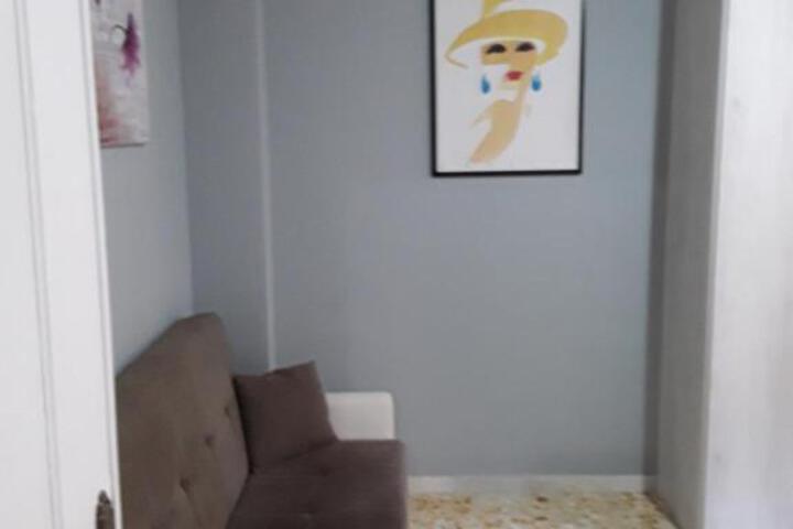 Room 2 of 11