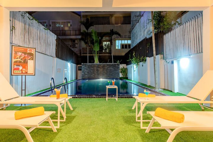 Pool 99 of 160
