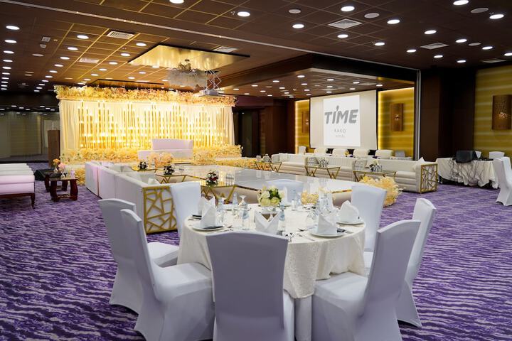 Ballroom/Hall 46 of 55