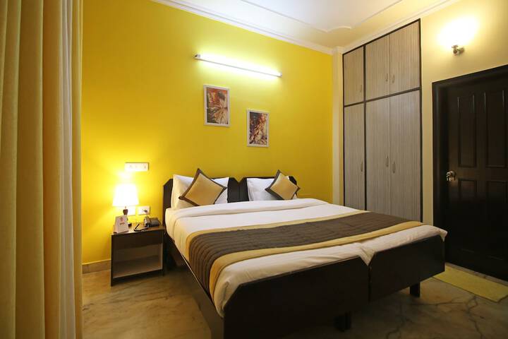 Room 5 of 14