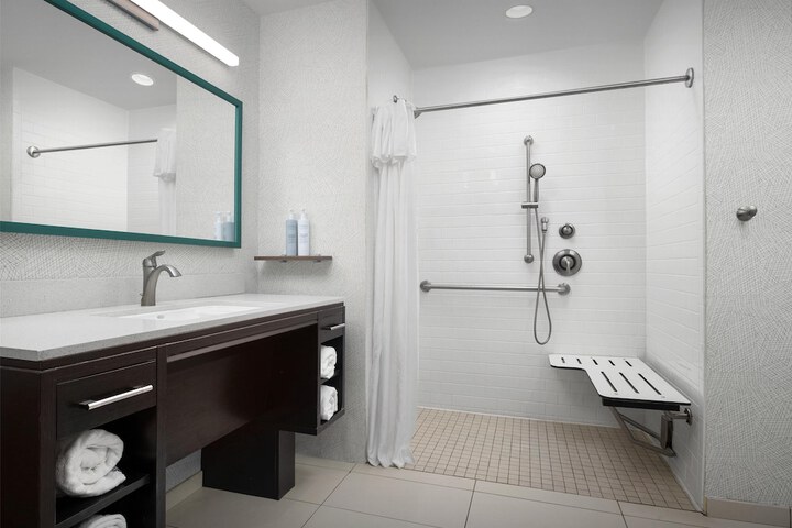 Bathroom shower
